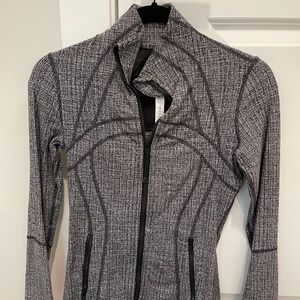 LULULEMON, WORKOUT JACKET, GREY/BLACK, ZIPPER, SIZE 4